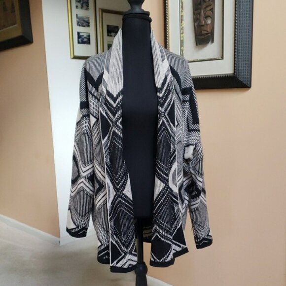 Old Navy Black & Tan Geometric Chevron Diamond Knit Open Front Cardigan - Picture 1 of 8